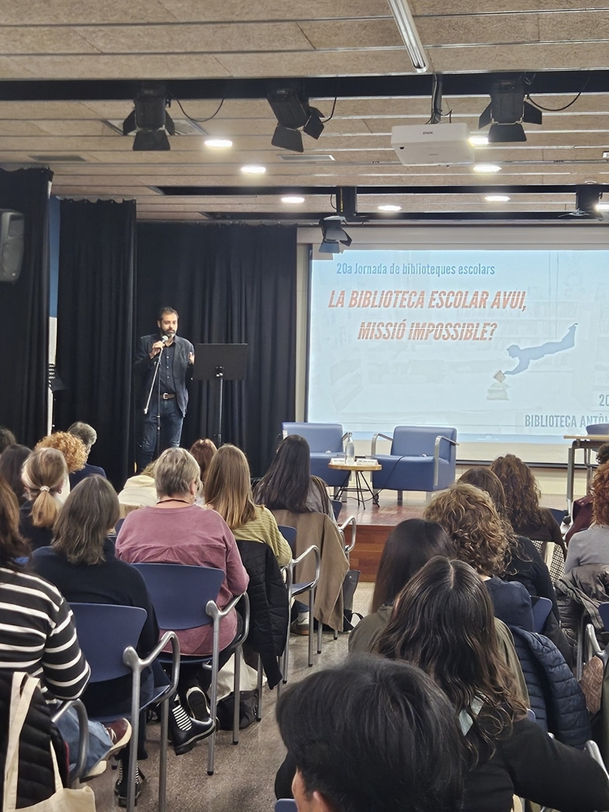 20th jornada de bibliotecas escolares reflexiona sobre el futuro de las bibliotecas en girona