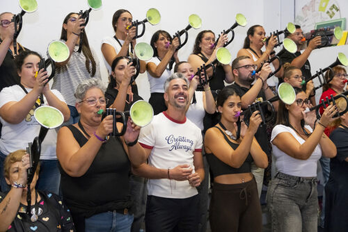Santa Cruz begins institutional visits to carnival groups