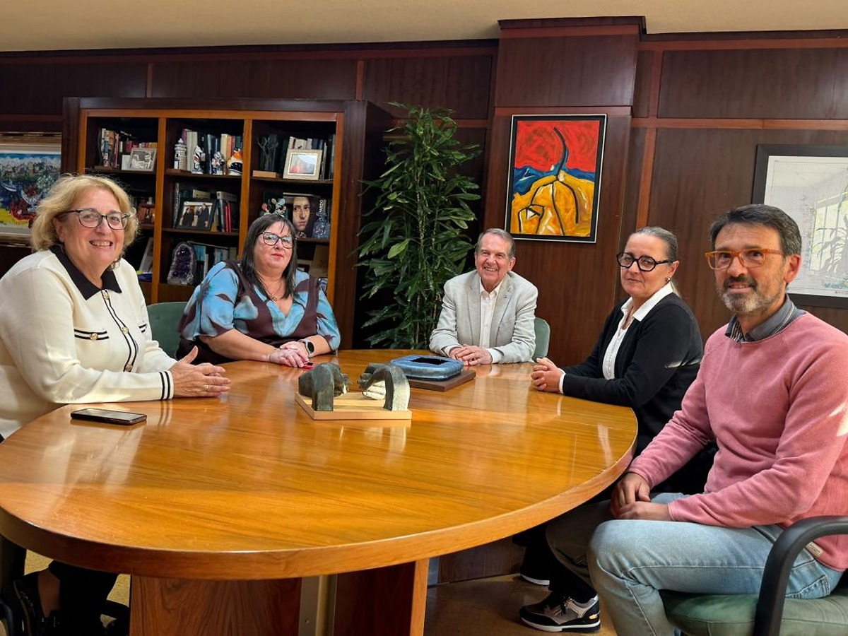 Vigo mayor presents €20 million education budget to school directors' association