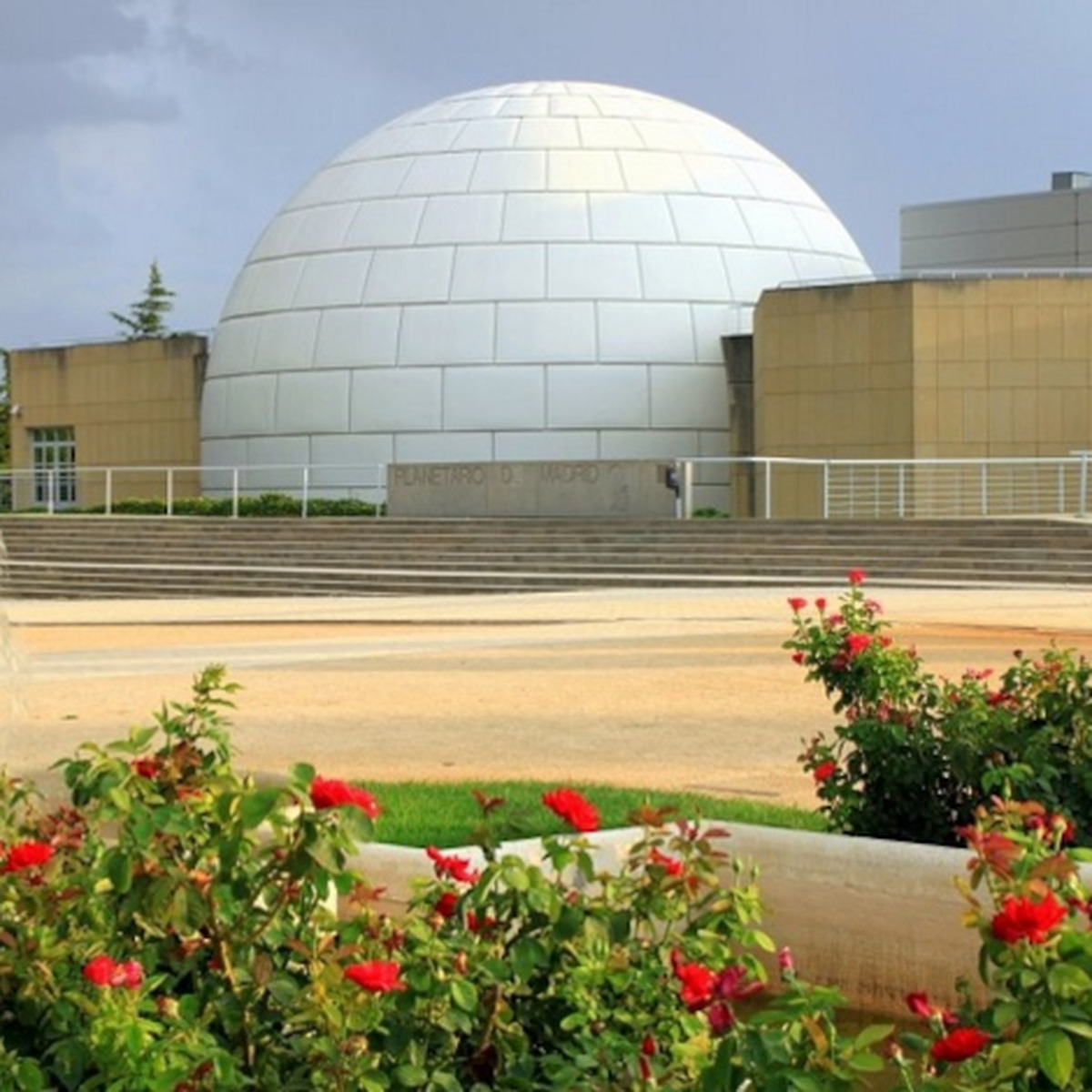 Madrid Planetarium Launches Conference Series on 40 Years of Astronomy Advances