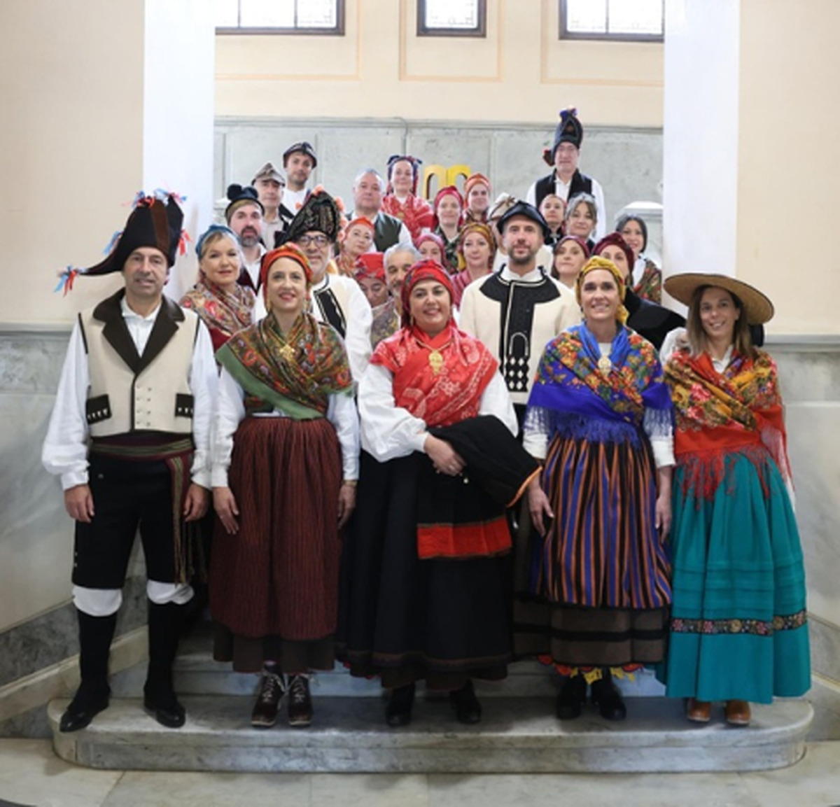 Domingo das Mozas celebrates galician tradition in Lugo with traditional dress and folk music